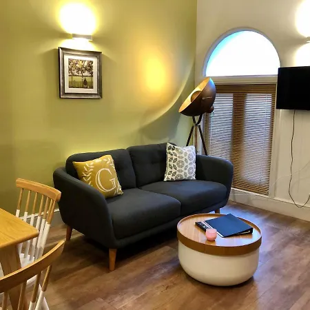 Homely Serviced - Figtree