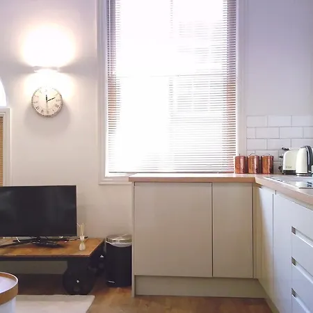 Homely Serviced - Figtree شقة