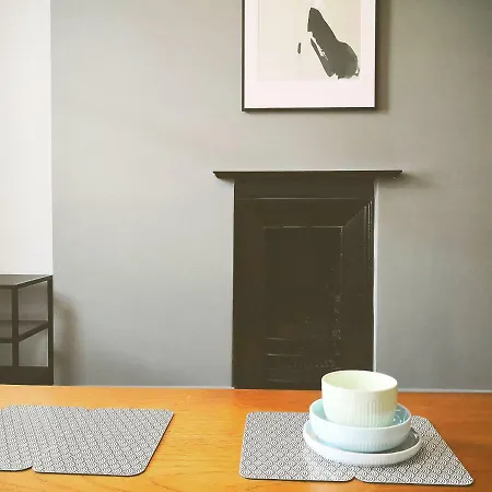 Homely Serviced - Figtree شيفيلد