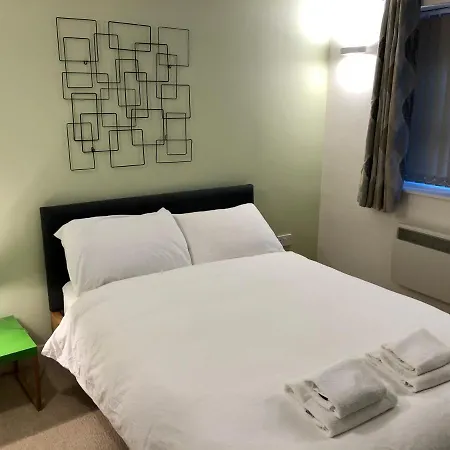 דירה Homely Serviced - Figtree